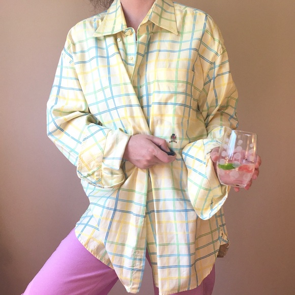 ✨ Tommy Hilfiger Shirt ✨ - Picture 7 of 9